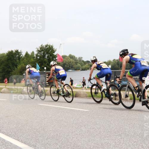 21.06.2025 - 27. Vierlanden-Triathlon H.Heesch http://msf.ph/oto/8009950 15.06.2025 12:32:53 Radfahren 1053, 1054, 1055, 1056 meine-sportfotos.de