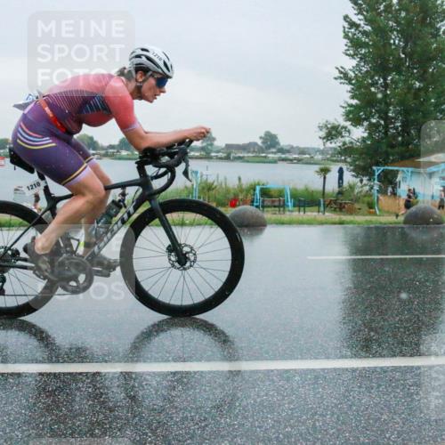 21.06.2025 - 27. Vierlanden-Triathlon H.Heesch http://msf.ph/oto/8009954 15.06.2025 13:44:48 Radfahren 1164, 1172, 1210 meine-sportfotos.de
