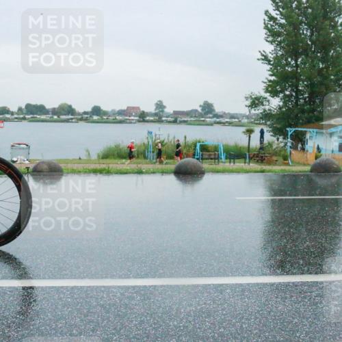 21.06.2025 - 27. Vierlanden-Triathlon H.Heesch http://msf.ph/oto/8009961 15.06.2025 13:44:58 Radfahren 1169 meine-sportfotos.de