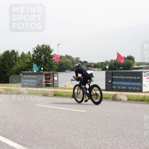 15.06.2025 - 27. Vierlanden-Triathlon H.Heesch http://msf.ph/oto/8010001 15.06.2025 10:59:32 Radfahren 652 meine-sportfotos.de