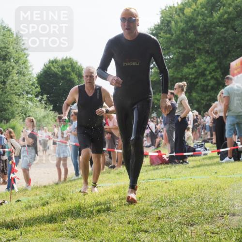 15.06.2025 - 27. Vierlanden-Triathlon KatJ http://msf.ph/oto/8010004 15.06.2025 10:08:11 Schwimmen 295, 373, 403 meine-sportfotos.de