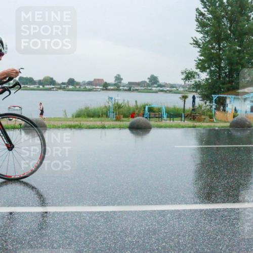 21.06.2025 - 27. Vierlanden-Triathlon H.Heesch http://msf.ph/oto/8010015 15.06.2025 13:46:16 Radfahren 1205, 1217 meine-sportfotos.de