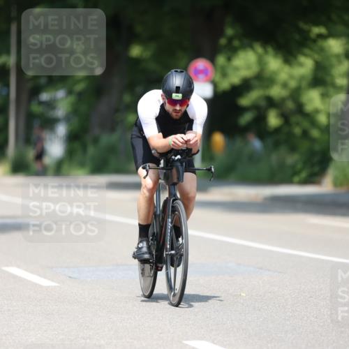 15.06.2025 - 7 Türme Triathlon Yannick Fuchs http://msf.ph/oto/8010033 15.06.2025 12:43:53 Radfahren 263, 287, 356, 561 meine-sportfotos.de