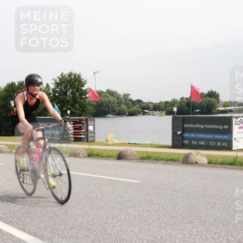15.06.2025 - 27. Vierlanden-Triathlon H.Heesch http://msf.ph/oto/8010058 15.06.2025 10:59:45 Radfahren 371, 459, 630 meine-sportfotos.de