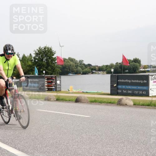 15.06.2025 - 27. Vierlanden-Triathlon H.Heesch http://msf.ph/oto/8010072 15.06.2025 10:59:46 Radfahren 371, 459, 483, 630 meine-sportfotos.de