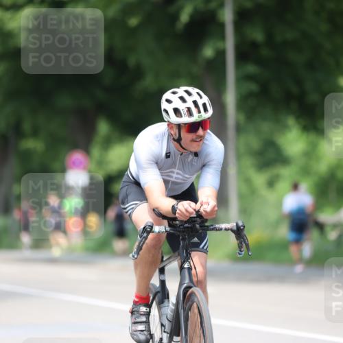 15.06.2025 - 7 Türme Triathlon Yannick Fuchs http://msf.ph/oto/8010096 15.06.2025 13:24:55 Radfahren 208, 473, 550 meine-sportfotos.de