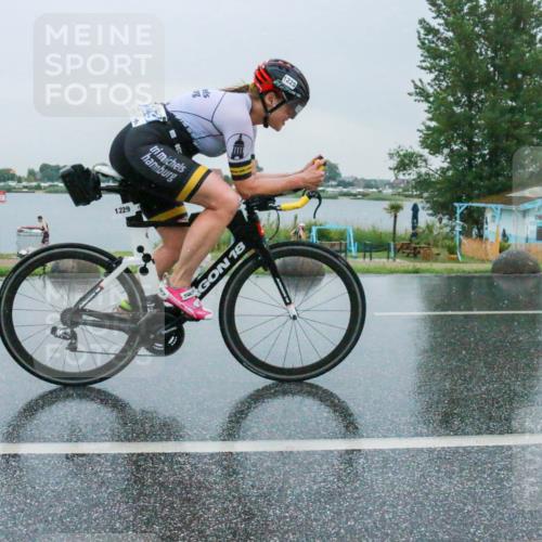21.06.2025 - 27. Vierlanden-Triathlon H.Heesch http://msf.ph/oto/8010124 15.06.2025 13:47:23 Radfahren 1229 meine-sportfotos.de