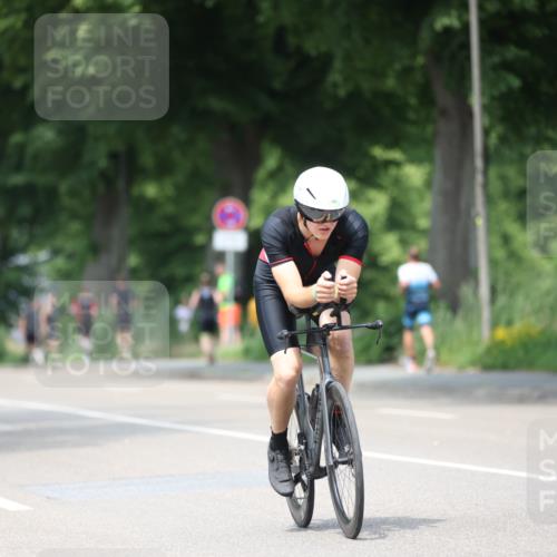 15.06.2025 - 7 Türme Triathlon Yannick Fuchs http://msf.ph/oto/8010170 15.06.2025 13:24:57 Radfahren 208, 371, 373, 473, 550 meine-sportfotos.de