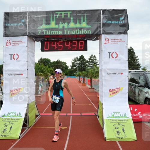 15.06.2025 - 7 Türme Triathlon Michael Strokosch http://msf.ph/oto/8010172 15.06.2025 14:54:38 Ziel 428 meine-sportfotos.de