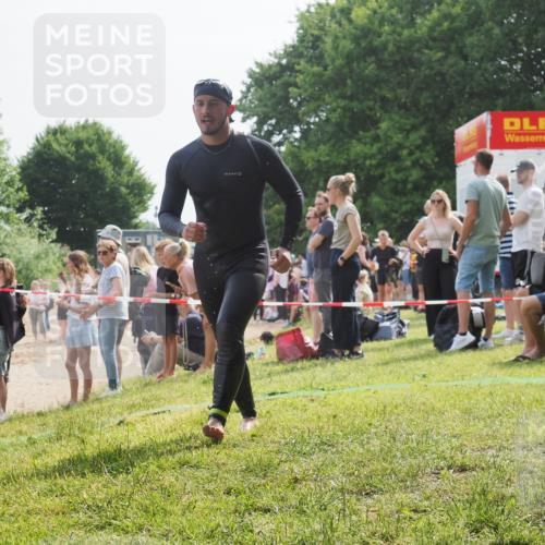 15.06.2025 - 27. Vierlanden-Triathlon KatJ http://msf.ph/oto/8010175 15.06.2025 10:08:18 Schwimmen 295, 373, 399, 403 meine-sportfotos.de