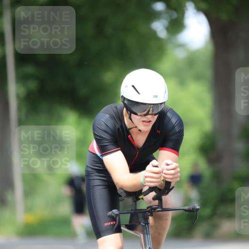 15.06.2025 - 7 Türme Triathlon Yannick Fuchs http://msf.ph/oto/8010194 15.06.2025 13:24:58 Radfahren 208, 371, 373, 473, 550 meine-sportfotos.de