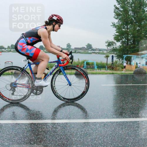 21.06.2025 - 27. Vierlanden-Triathlon H.Heesch http://msf.ph/oto/8010208 15.06.2025 13:48:16 Radfahren 1177 meine-sportfotos.de