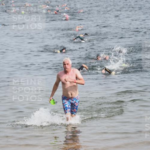 21.06.2025 - 27. Vierlanden-Triathlon MichiJ http://msf.ph/oto/8010228 15.06.2026 10:13:24 Schwimmen 623 meine-sportfotos.de
