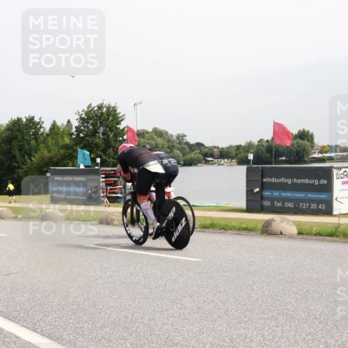 15.06.2025 - 27. Vierlanden-Triathlon H.Heesch http://msf.ph/oto/8010231 15.06.2025 11:00:41 Radfahren 61, 157, 162, 417, 638, 726, 759 meine-sportfotos.de