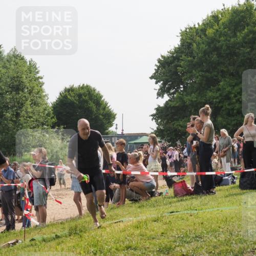 15.06.2025 - 27. Vierlanden-Triathlon KatJ http://msf.ph/oto/8010244 15.06.2025 10:08:36 Schwimmen 387, 454, 469 meine-sportfotos.de