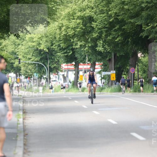 15.06.2025 - 7 Türme Triathlon Yannick Fuchs http://msf.ph/oto/8010343 15.06.2025 13:25:18 Radfahren 436, 470 meine-sportfotos.de