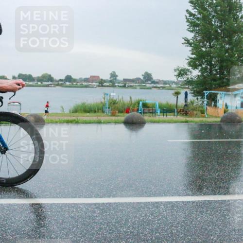 21.06.2025 - 27. Vierlanden-Triathlon H.Heesch http://msf.ph/oto/8010401 15.06.2025 13:50:19 Radfahren 1284 meine-sportfotos.de