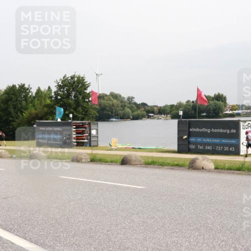 15.06.2025 - 27. Vierlanden-Triathlon H.Heesch http://msf.ph/oto/8010427 15.06.2025 11:00:52 Radfahren 226 meine-sportfotos.de