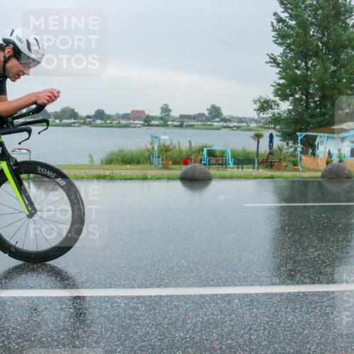 21.06.2025 - 27. Vierlanden-Triathlon H.Heesch http://msf.ph/oto/8010447 15.06.2025 13:50:43 Radfahren 1293 meine-sportfotos.de