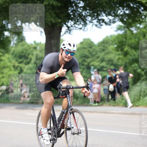 15.06.2025 - 7 Türme Triathlon Yannick Fuchs http://msf.ph/oto/8010448 15.06.2025 13:25:35 Radfahren 536, 612, 862 meine-sportfotos.de