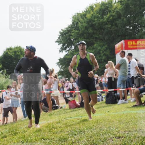 15.06.2025 - 27. Vierlanden-Triathlon KatJ http://msf.ph/oto/8010466 15.06.2025 10:08:45 Schwimmen 380, 387, 437, 454, 469 meine-sportfotos.de