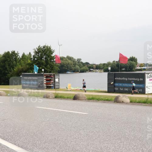 15.06.2025 - 27. Vierlanden-Triathlon H.Heesch http://msf.ph/oto/8010505 15.06.2025 11:00:56 Radfahren  meine-sportfotos.de