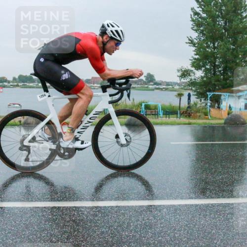 21.06.2025 - 27. Vierlanden-Triathlon H.Heesch http://msf.ph/oto/8010507 15.06.2025 13:51:01 Radfahren 1254 meine-sportfotos.de