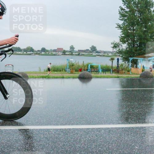 21.06.2025 - 27. Vierlanden-Triathlon H.Heesch http://msf.ph/oto/8010561 15.06.2025 13:51:18 Radfahren 1277 meine-sportfotos.de