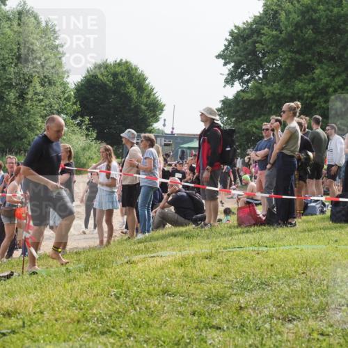15.06.2025 - 27. Vierlanden-Triathlon KatJ http://msf.ph/oto/8010634 15.06.2025 10:10:05 Schwimmen 466 meine-sportfotos.de