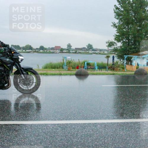 21.06.2025 - 27. Vierlanden-Triathlon H.Heesch http://msf.ph/oto/8010649 15.06.2025 13:51:39 Radfahren 1280 meine-sportfotos.de