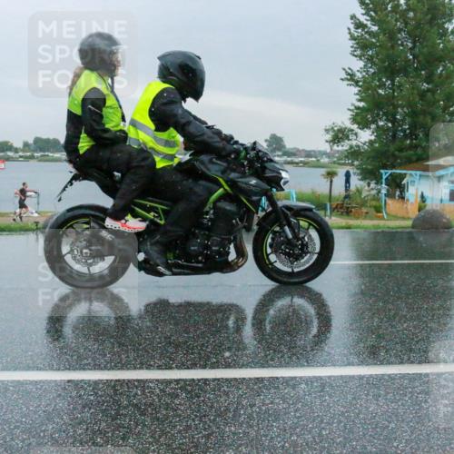21.06.2025 - 27. Vierlanden-Triathlon H.Heesch http://msf.ph/oto/8010666 15.06.2025 13:51:40 Radfahren 1280 meine-sportfotos.de