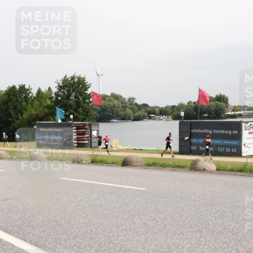 15.06.2025 - 27. Vierlanden-Triathlon H.Heesch http://msf.ph/oto/8010676 15.06.2025 11:01:05 Radfahren 203, 695 meine-sportfotos.de