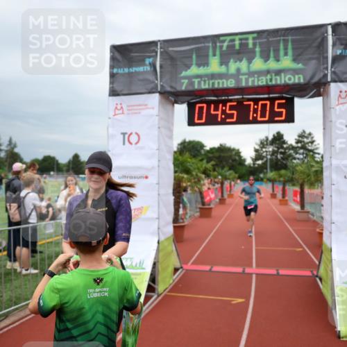 15.06.2025 - 7 Türme Triathlon Michael Strokosch http://msf.ph/oto/8010681 15.06.2025 14:57:05 Ziel 302, 660 meine-sportfotos.de