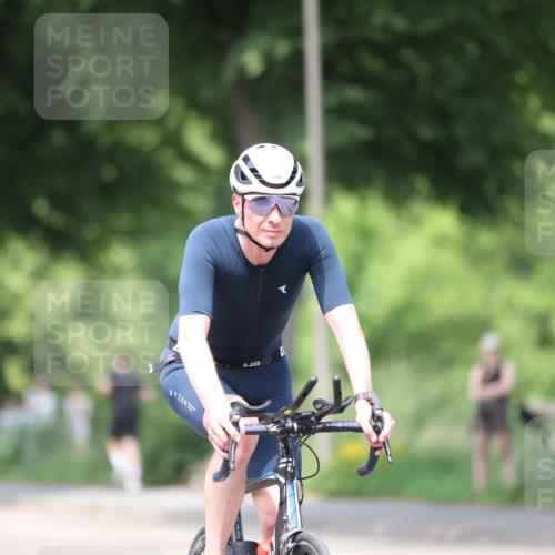15.06.2025 - 7 Türme Triathlon Yannick Fuchs http://msf.ph/oto/8010682 15.06.2025 13:25:44 Radfahren 626, 734 meine-sportfotos.de