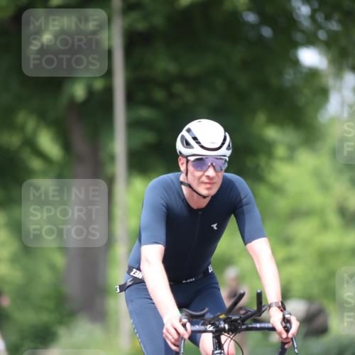 15.06.2025 - 7 Türme Triathlon Yannick Fuchs http://msf.ph/oto/8010696 15.06.2025 13:25:45 Radfahren 562, 626, 734 meine-sportfotos.de
