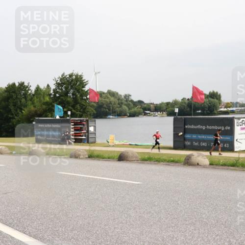 15.06.2025 - 27. Vierlanden-Triathlon H.Heesch http://msf.ph/oto/8010698 15.06.2025 11:01:06 Radfahren 163, 203, 695 meine-sportfotos.de