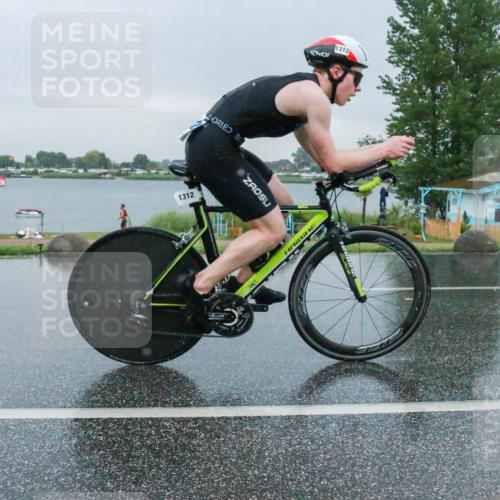 21.06.2025 - 27. Vierlanden-Triathlon H.Heesch http://msf.ph/oto/8010702 15.06.2025 13:52:12 Radfahren 1312 meine-sportfotos.de