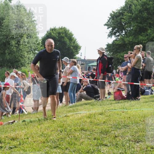 15.06.2025 - 27. Vierlanden-Triathlon KatJ http://msf.ph/oto/8010703 15.06.2025 10:10:06 Schwimmen 466 meine-sportfotos.de