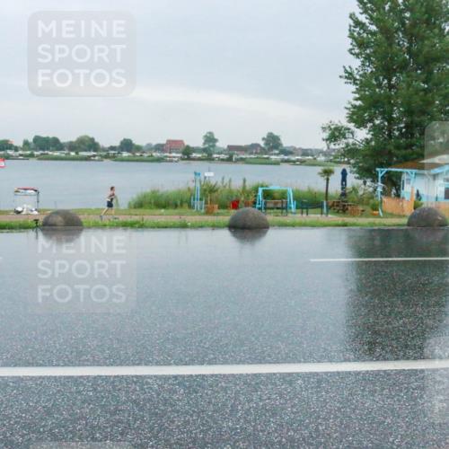 21.06.2025 - 27. Vierlanden-Triathlon H.Heesch http://msf.ph/oto/8010744 15.06.2025 13:52:32 Radfahren 1253 meine-sportfotos.de