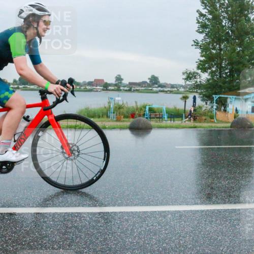 21.06.2025 - 27. Vierlanden-Triathlon H.Heesch http://msf.ph/oto/8010767 15.06.2025 13:53:08 Radfahren 1199 meine-sportfotos.de