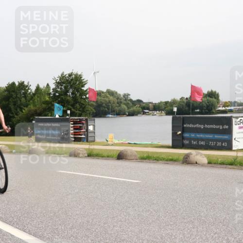 15.06.2025 - 27. Vierlanden-Triathlon H.Heesch http://msf.ph/oto/8010775 15.06.2025 11:01:08 Radfahren 163, 695 meine-sportfotos.de
