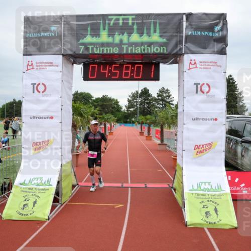 15.06.2025 - 7 Türme Triathlon Michael Strokosch http://msf.ph/oto/8010794 15.06.2025 14:58:01 Ziel 646 meine-sportfotos.de