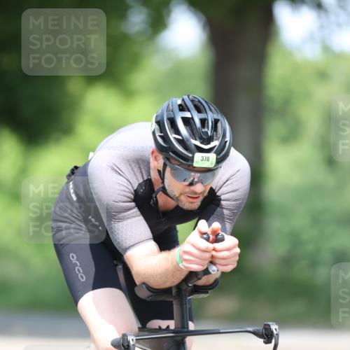 15.06.2025 - 7 Türme Triathlon Yannick Fuchs http://msf.ph/oto/8010798 15.06.2025 12:44:23 Radfahren 219, 306 meine-sportfotos.de