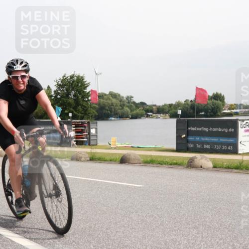 15.06.2025 - 27. Vierlanden-Triathlon H.Heesch http://msf.ph/oto/8010827 15.06.2025 11:01:14 Radfahren 2, 123, 163, 194, 200, 216, 241, 479, 618 meine-sportfotos.de