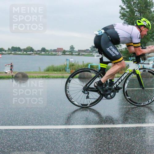 21.06.2025 - 27. Vierlanden-Triathlon H.Heesch http://msf.ph/oto/8010840 15.06.2025 13:54:49 Radfahren 1267 meine-sportfotos.de
