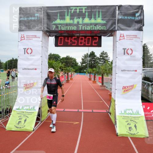 15.06.2025 - 7 Türme Triathlon Michael Strokosch http://msf.ph/oto/8010846 15.06.2025 14:58:02 Ziel 646 meine-sportfotos.de