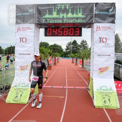 15.06.2025 - 7 Türme Triathlon Michael Strokosch http://msf.ph/oto/8010866 15.06.2025 14:58:03 Ziel 646 meine-sportfotos.de