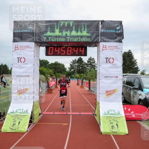 15.06.2025 - 7 Türme Triathlon Michael Strokosch http://msf.ph/oto/8010879 15.06.2025 14:58:43 Ziel 212 meine-sportfotos.de