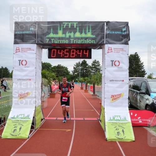 15.06.2025 - 7 Türme Triathlon Michael Strokosch http://msf.ph/oto/8010890 15.06.2025 14:58:44 Ziel 212 meine-sportfotos.de