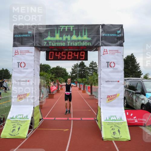 15.06.2025 - 7 Türme Triathlon Michael Strokosch http://msf.ph/oto/8010968 15.06.2025 14:58:49 Ziel 212, 221 meine-sportfotos.de
